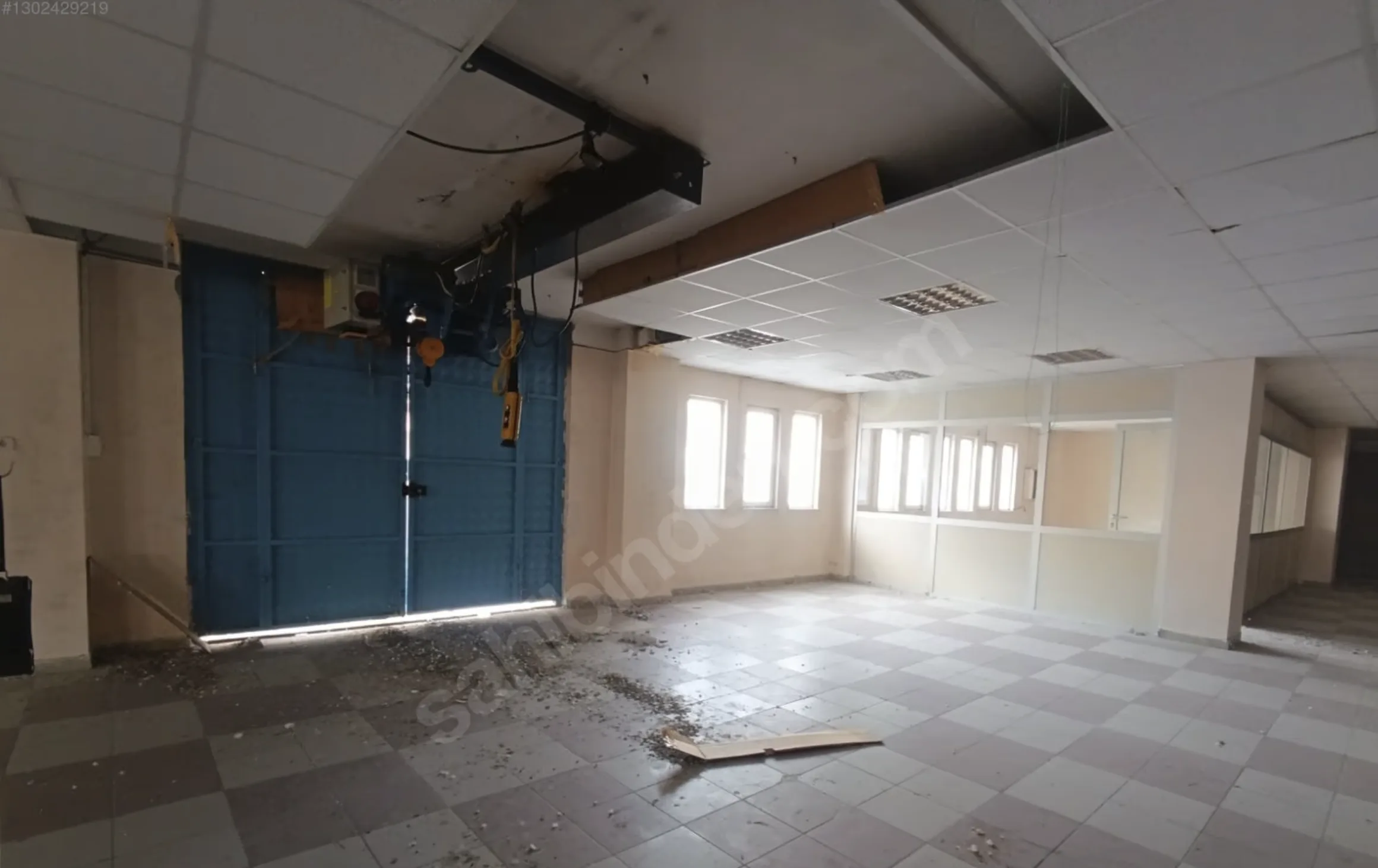 SULTANBEYLİ FATİH BULVARI ÜZERİNDE 1100 M2 KİRALIK DEPO