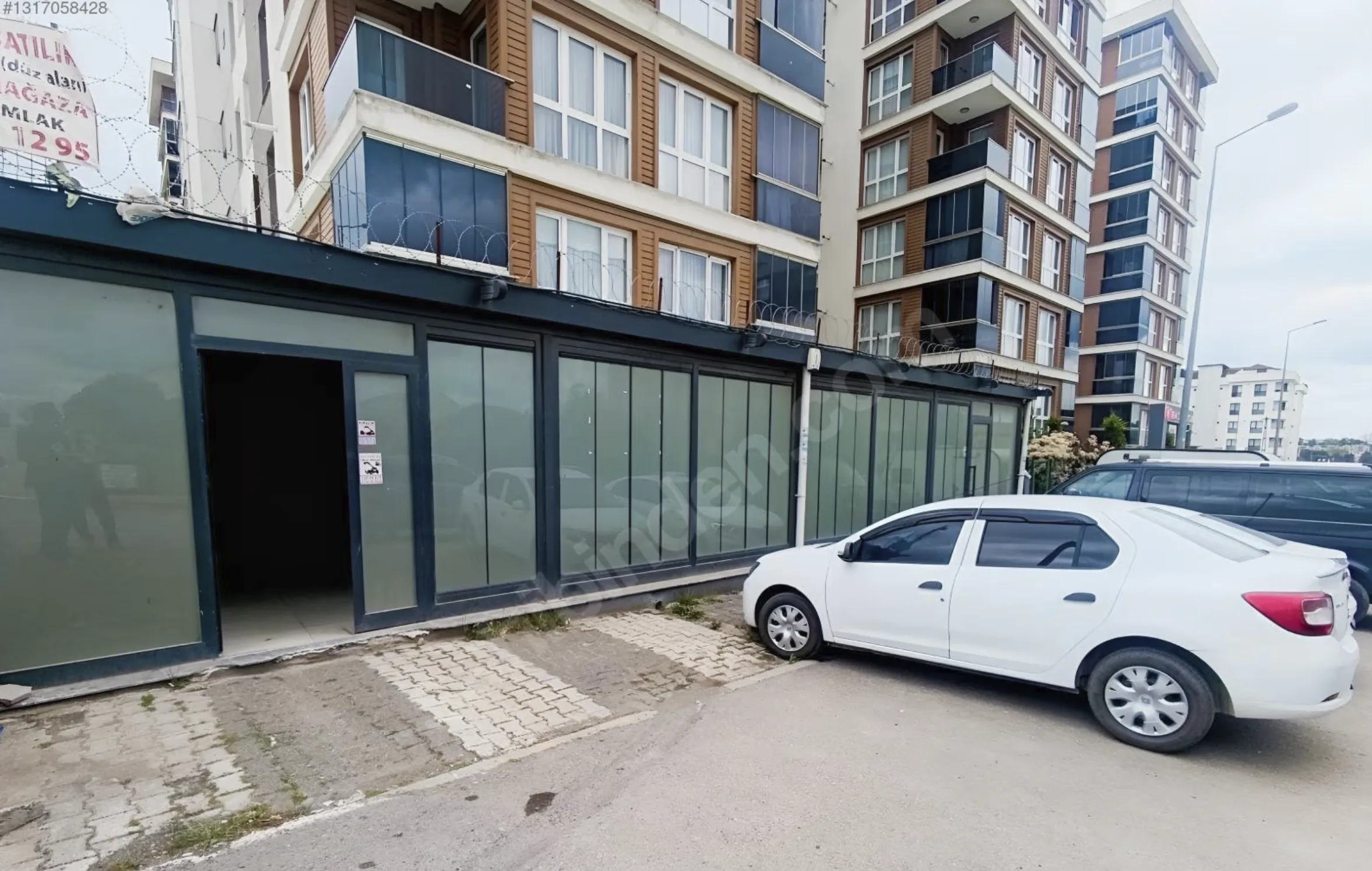 SULTANBEYLİ MİMAR SİNANDA KİRALIK 540 m2 DEPO