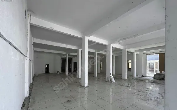 SULTANBEYLİ'DE CADDE ÜZERİ 5m YÜKSEKLİK 700 m2 ÜRETİM TESİSİ