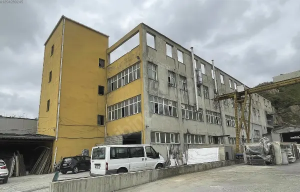 DEPO VE HAFİF ÜRETİME UYGUN 900+900m2 KİRALIK DEPO