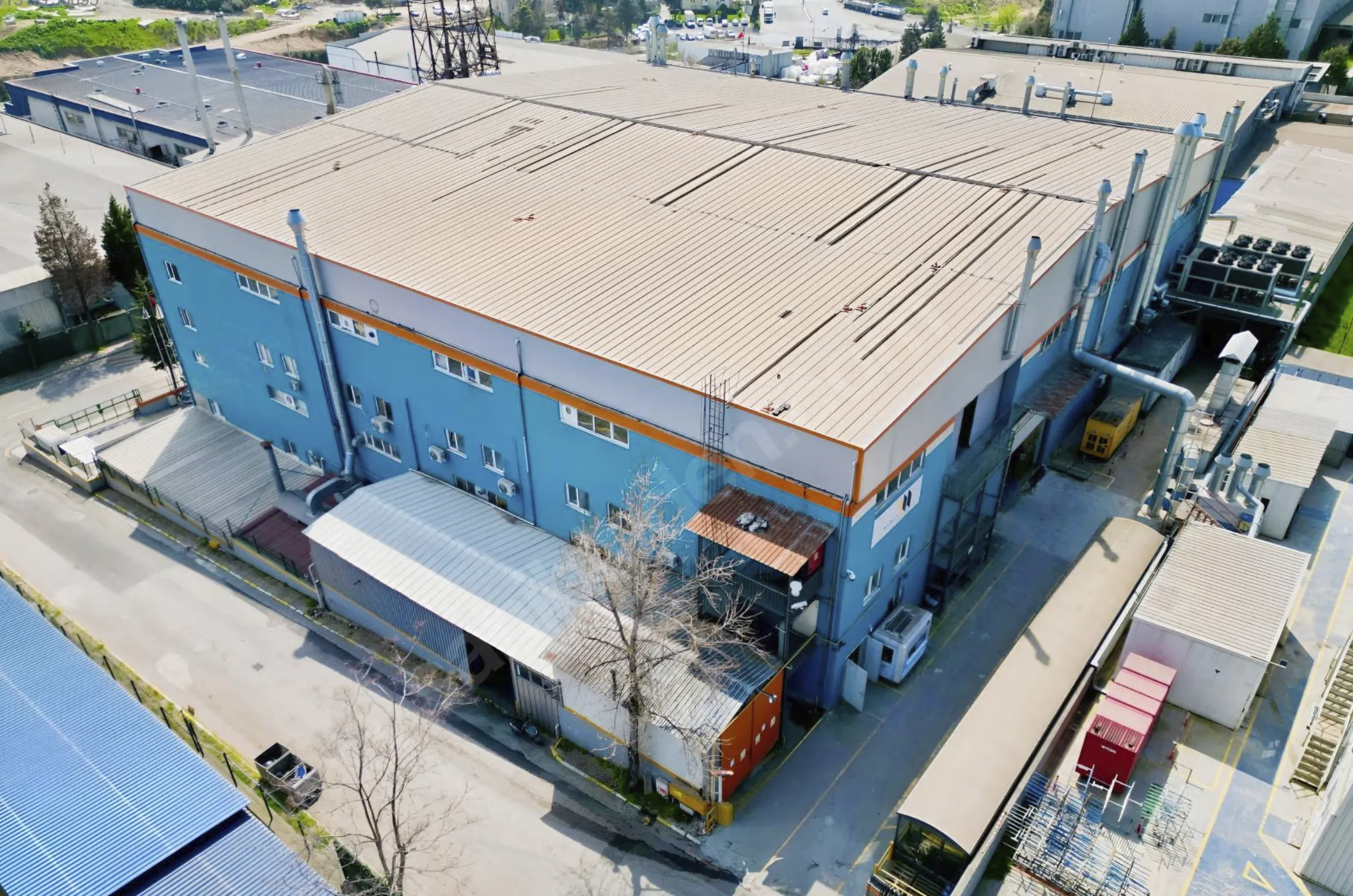 DESBAŞ Serbest Bölge 5.600 m² Kapalı+ 500 m² Açık Alanlı Fabrika