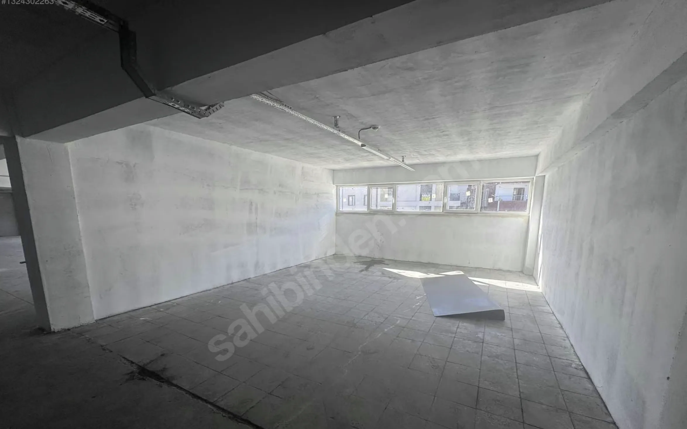 SANCAKTEPE'DE  1100 m2 KAPALI ALANA SAHİP FABRİKA ÜRETİM TESİSİ