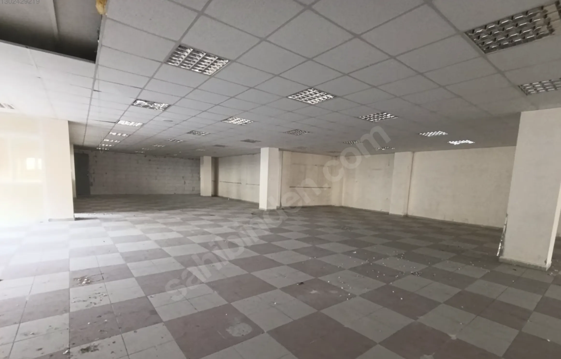 SULTANBEYLİ FATİH BULVARI ÜZERİNDE 1100 M2 KİRALIK DEPO
