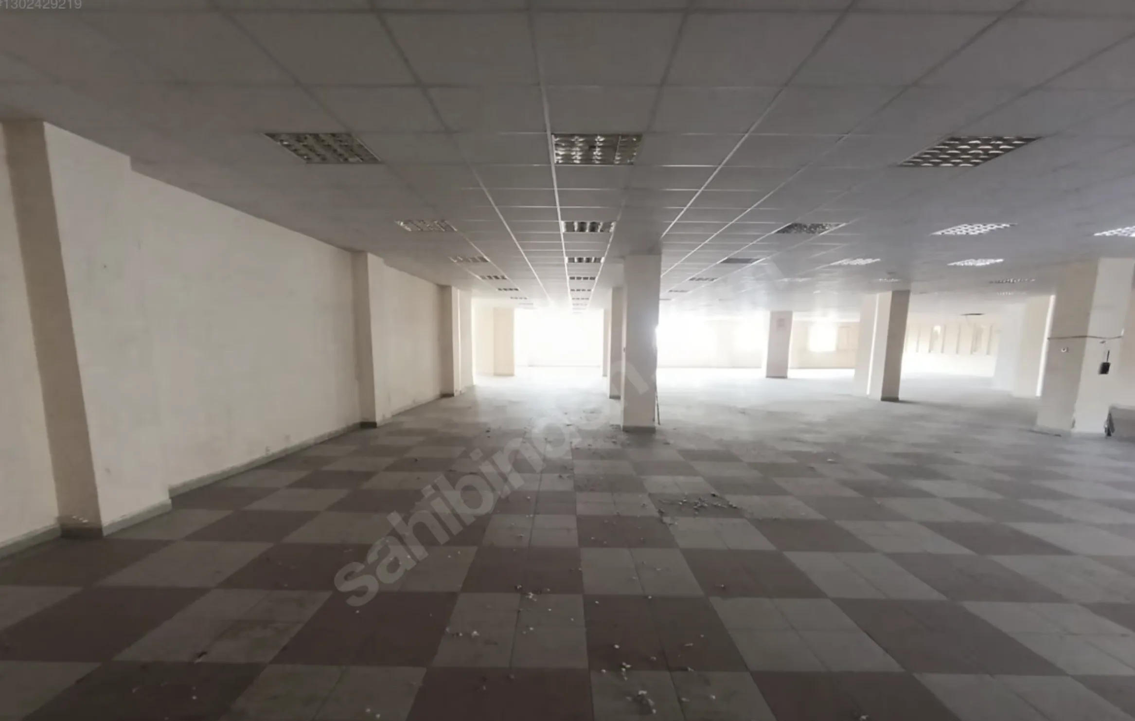 SULTANBEYLİ FATİH BULVARI ÜZERİNDE 1100 M2 KİRALIK DEPO