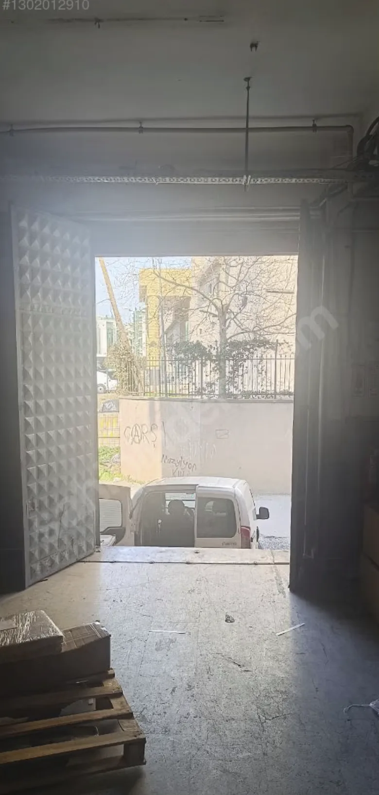 SANCAKTEPE'DE KİRALIK 3600 M2 KAPALI ALANA SAHİP FABRİKA