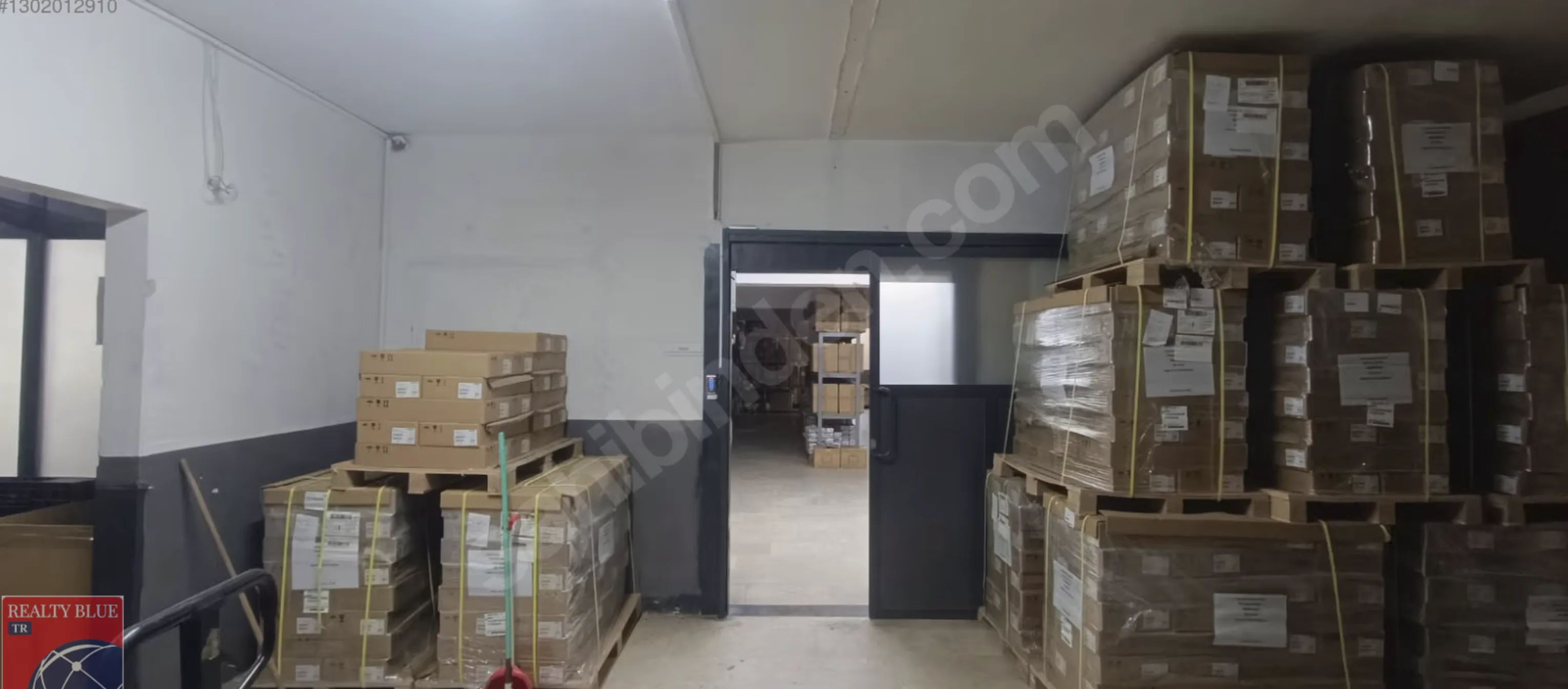 SANCAKTEPE'DE KİRALIK 3600 M2 KAPALI ALANA SAHİP FABRİKA