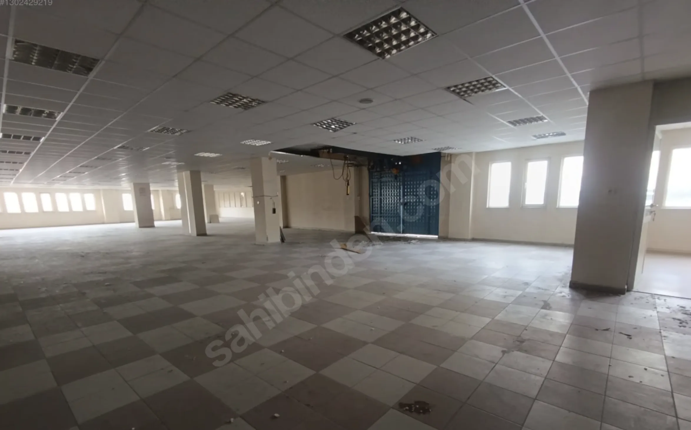 SULTANBEYLİ FATİH BULVARI ÜZERİNDE 1100 M2 KİRALIK DEPO